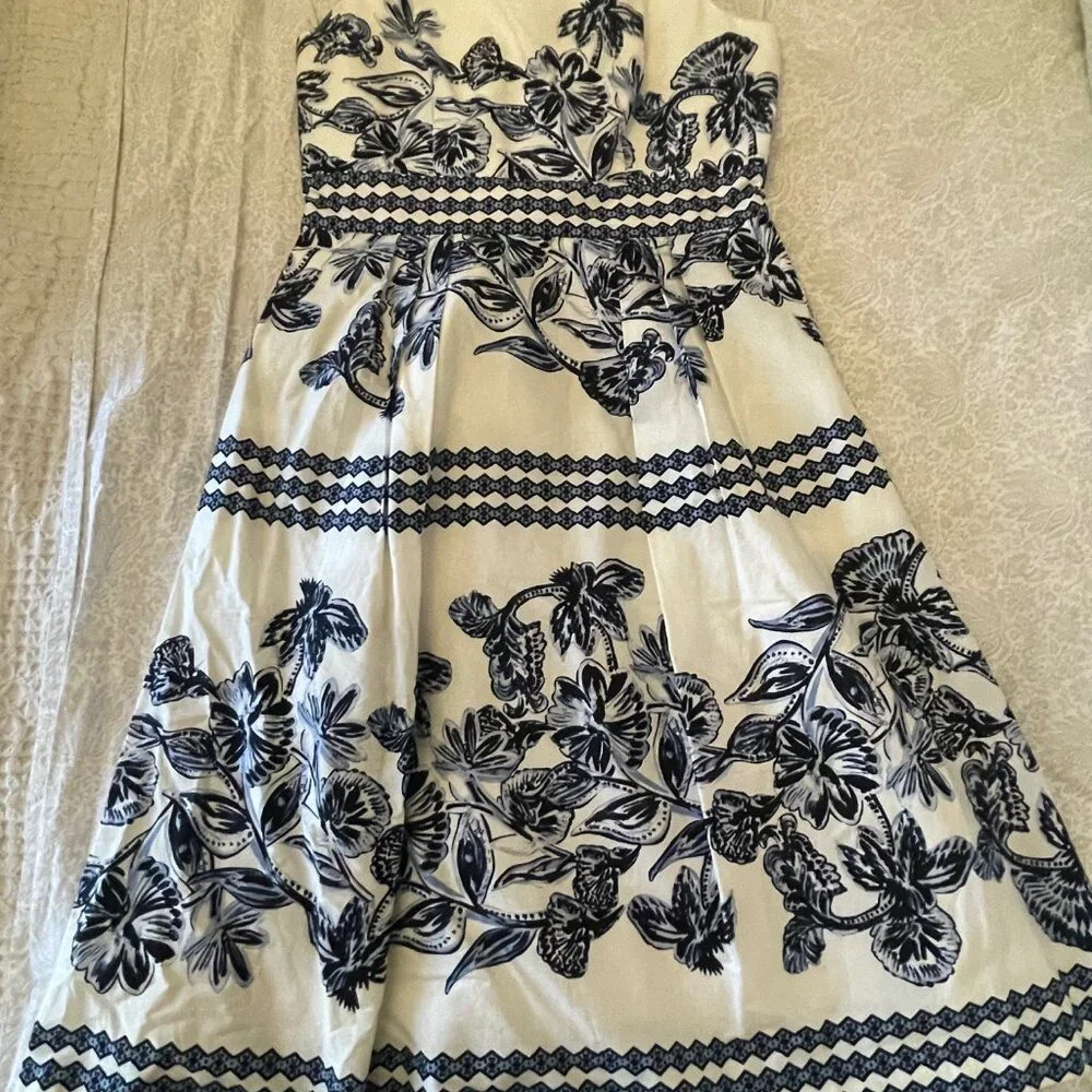 Vince Camuto Blue Floral Dress - size 10 - Picture 9 of 9